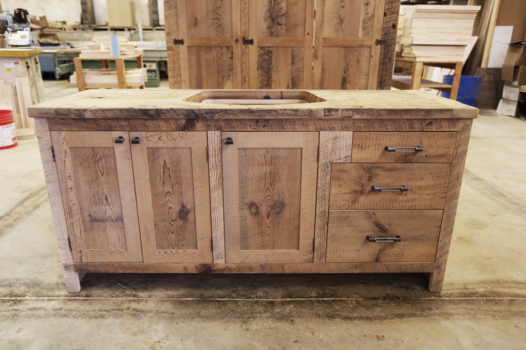 Ontario Barnwood Vanity / www.table.ca